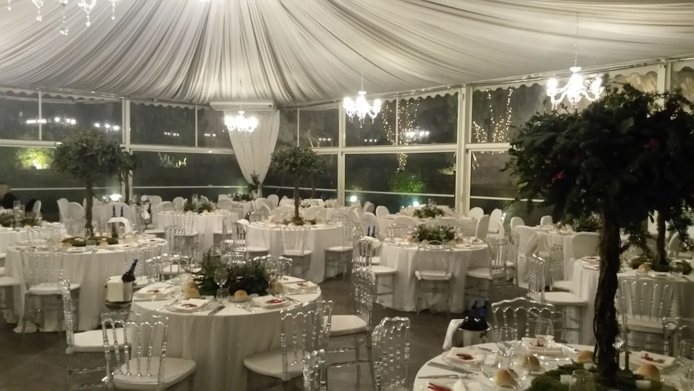 meeting & event spaces