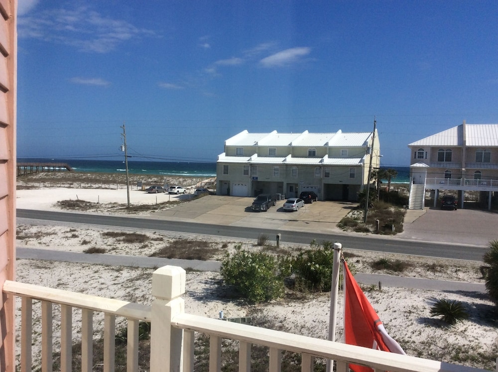 Pelican Point 2 Bedroom Townhouse by RedAwning