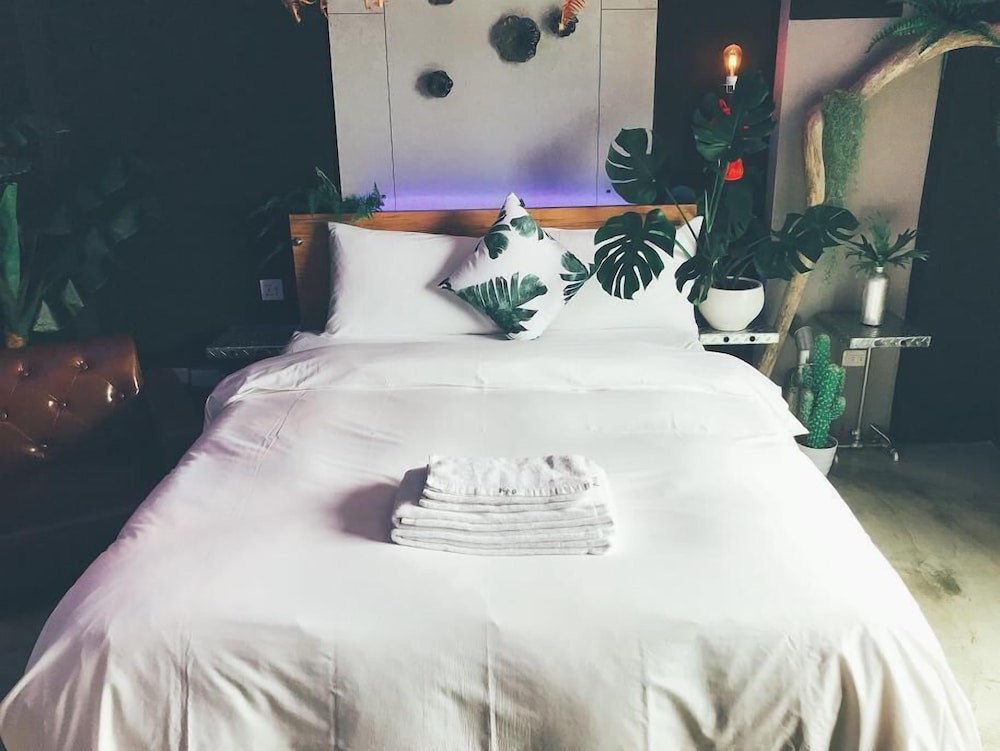 Fas Glass House B&B