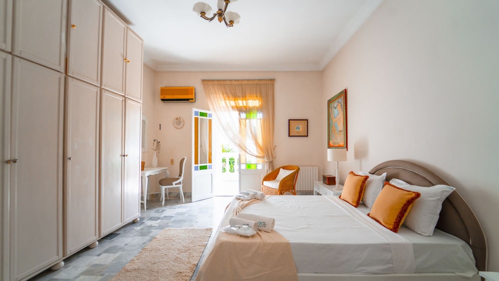 Authentique Villa Tunisoise Avec Piscine Marsa