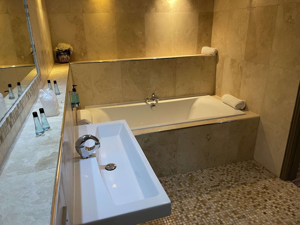 Darlington Vacations - The George, Sure Hotel Collection by Best Western - Property Image 1