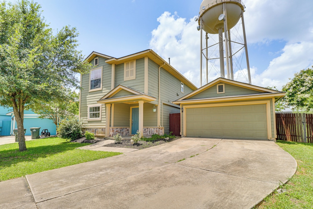 17 Mi to Dtwn Austin: Family Home w/ Patio!