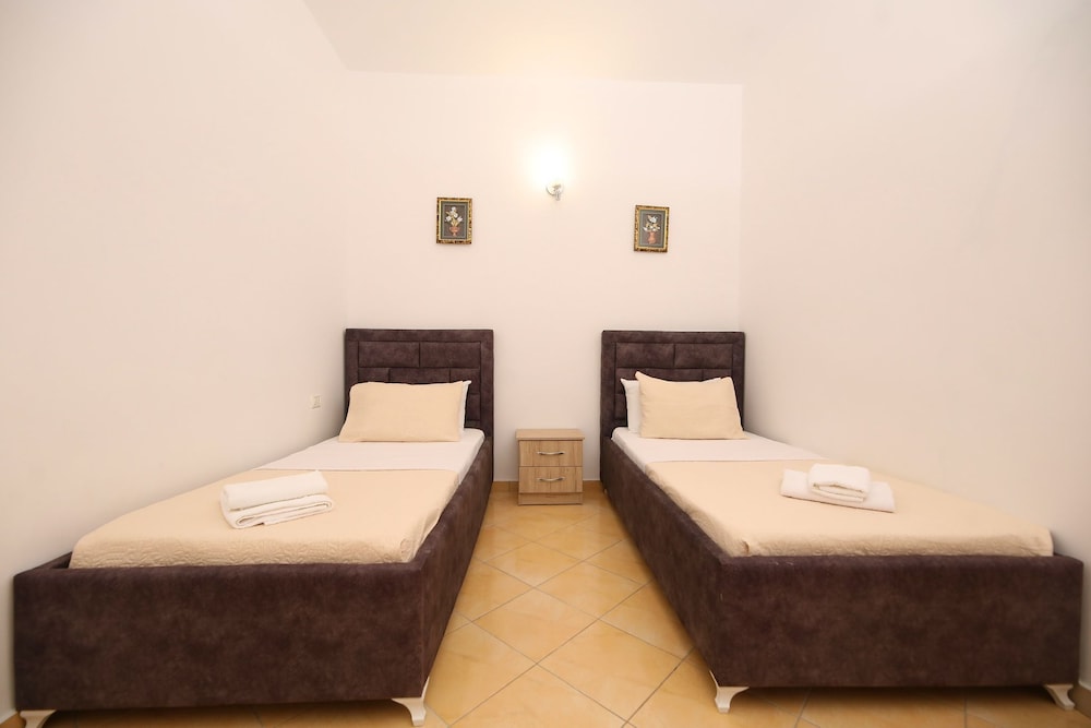 Hill Suites