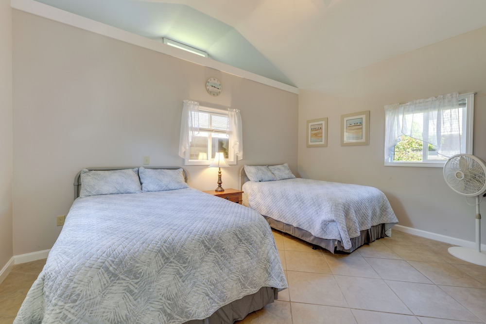 Coastal Truro Cottage - Close to Beaches & Ptown!