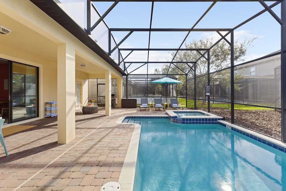 Shadow Mountain Family Oasis w Game Room Pool Resort Access Themed Rooms