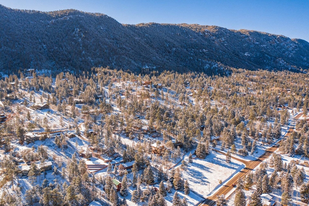 6bdfamily Mountain Getawayfire Place Pet-friendly view 3