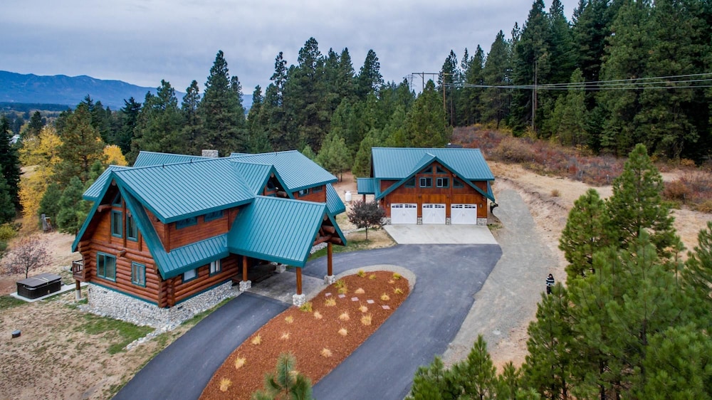 Deer Meadow Lodge - Property Image 4