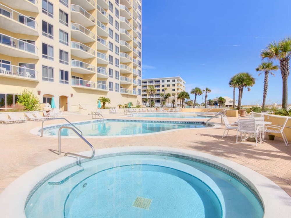 Emerald Isle #1707 by Southern Vacation Rentals