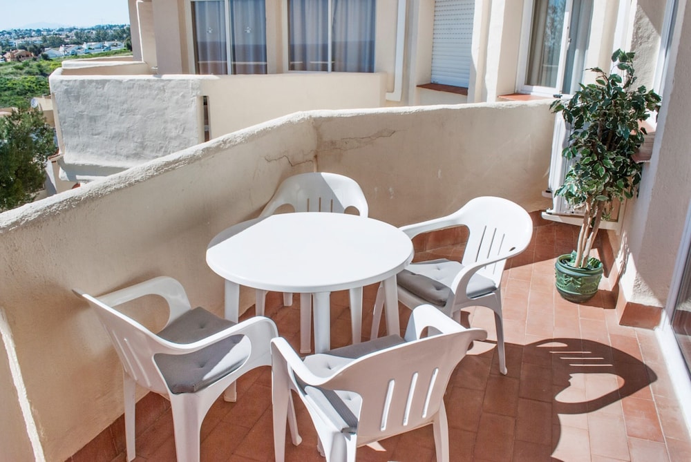Apartment - 2 Bedrooms with Pool and WiFi - 107349 view 3