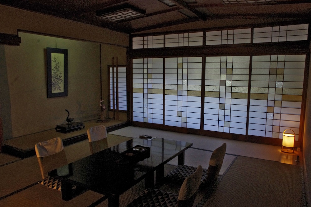 Kobayashiya