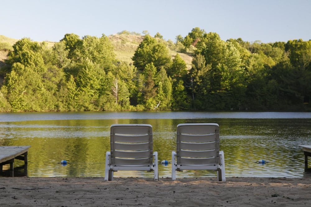 Goshorn Lake Cottages