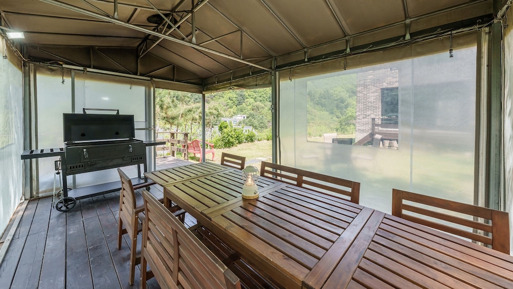 Gapyeong On The Hill Pool Villa
