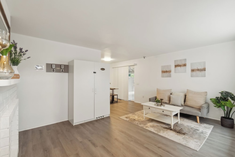 Central Bellevue Retreat