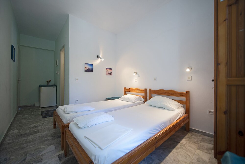 Cleio's Rooms view 5