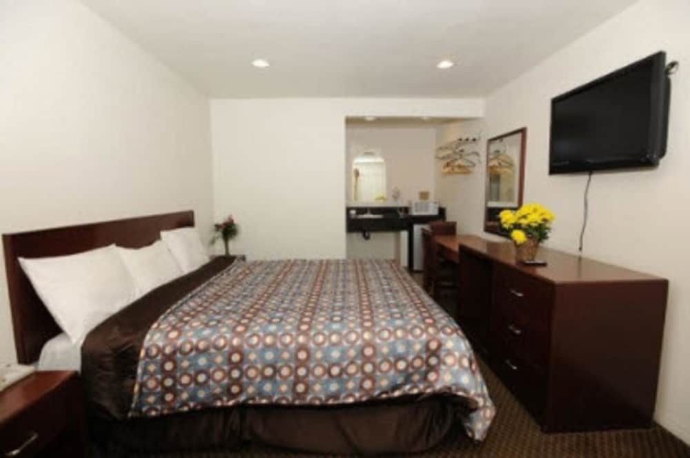 Ventura Vacations - Victoria Motel - Property Image 24