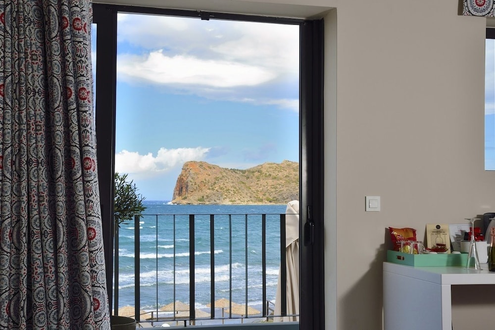 Hotel Elia Agia Marina Hotel - Image 1