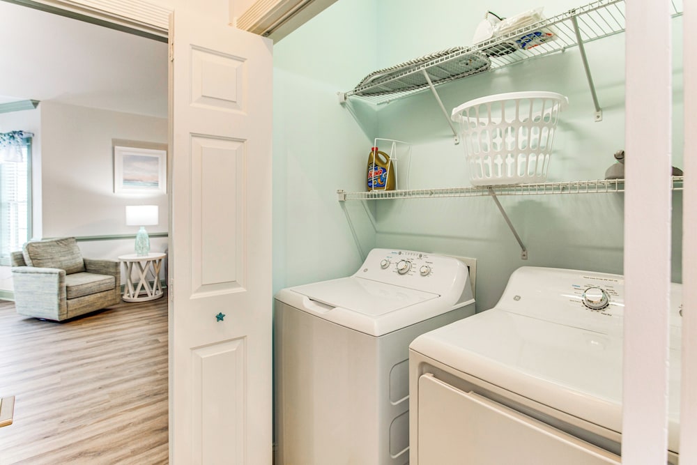 3 Mi to Myrtle Beach: Condo w/ Pool Access