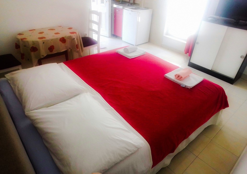 Apartments Cagalj