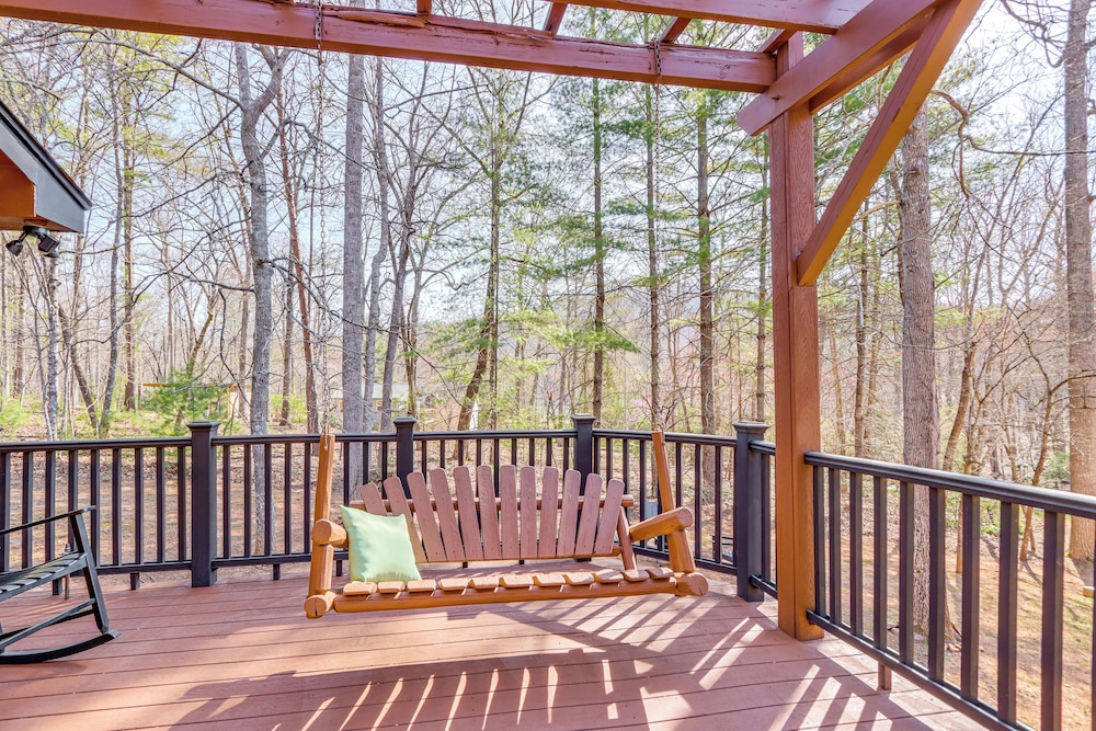 1 Mi to Nottely Lake: Home w/ Furnished Deck!