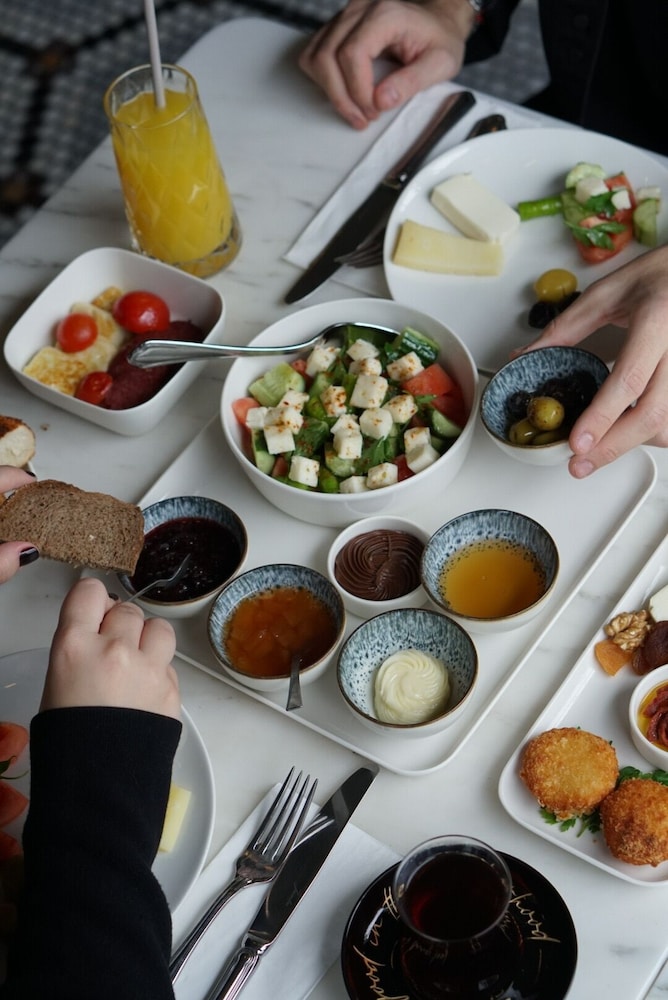 39 Kalamış Marina Oteli - Image 97