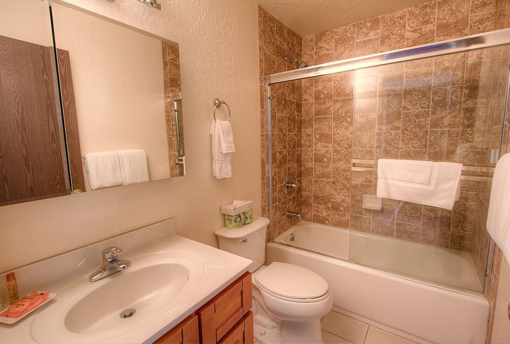 Lake Tahoe Vacations - Life's Better The Milky Way 4 Bedroom Condo by RedAwning - Property Image 10