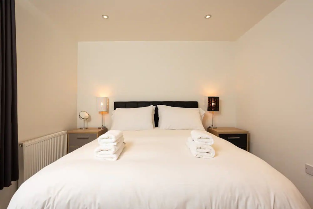 Comfy 2 Bedroom Apartment Near Edinburgh City Centre view 3