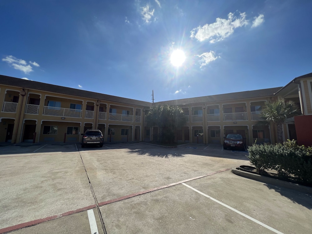 Regency INN & Suites view 5