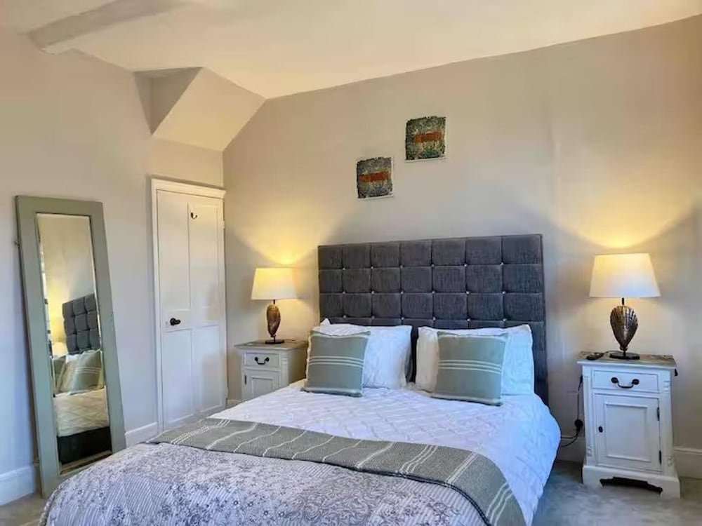 17th Century Coach House - Pet & Family Friendly