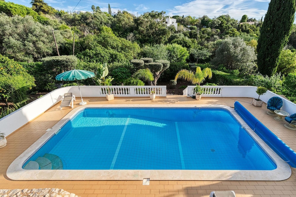 Toupeira Wonderful Well Furnished Villa