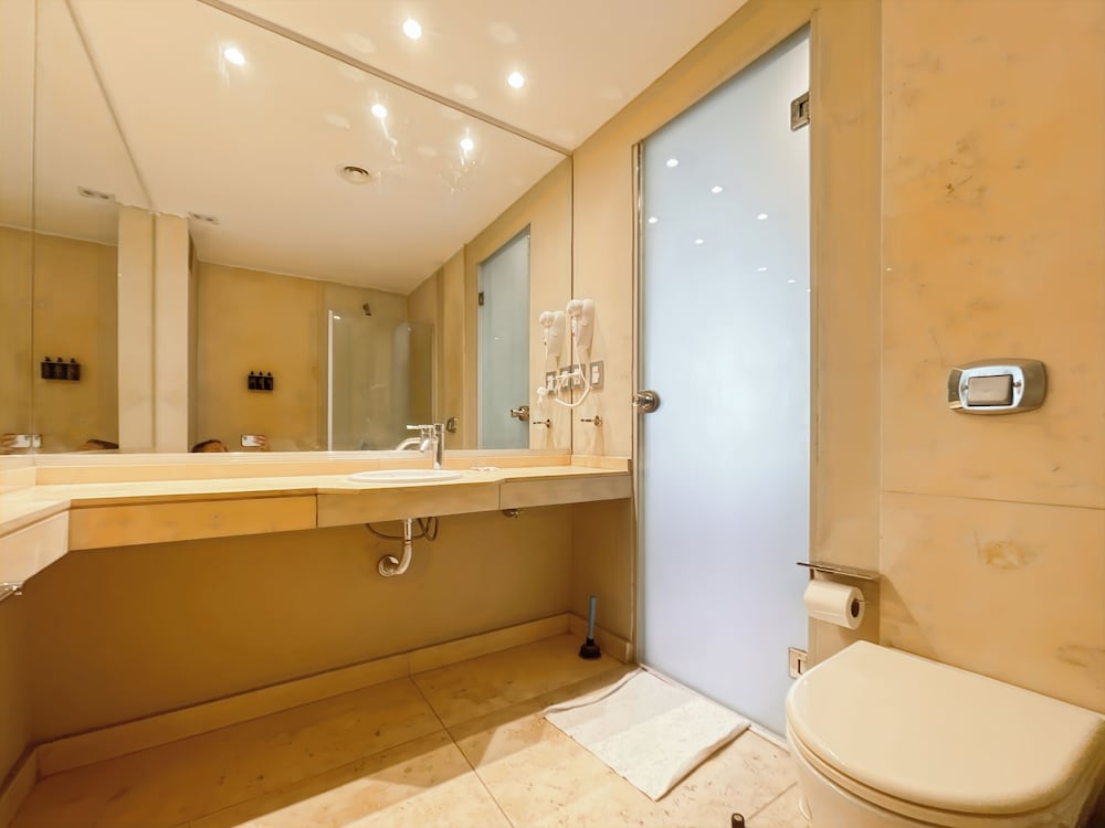 Ayres Suites Cochabamba