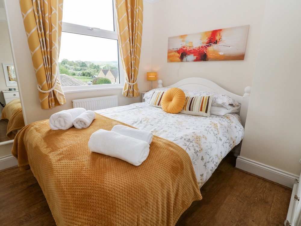 The Cottage at Broadway view 3