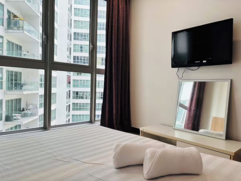 Regalia Residence KL Infinity Pool