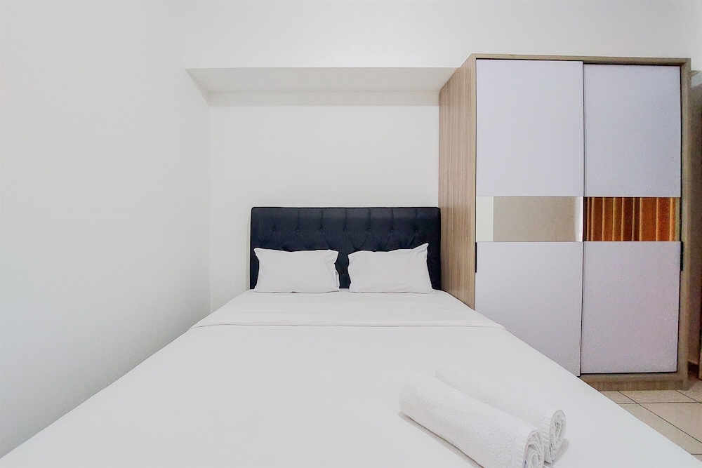 Comfort Living And Homey 2Br Apartment M-Town Residence