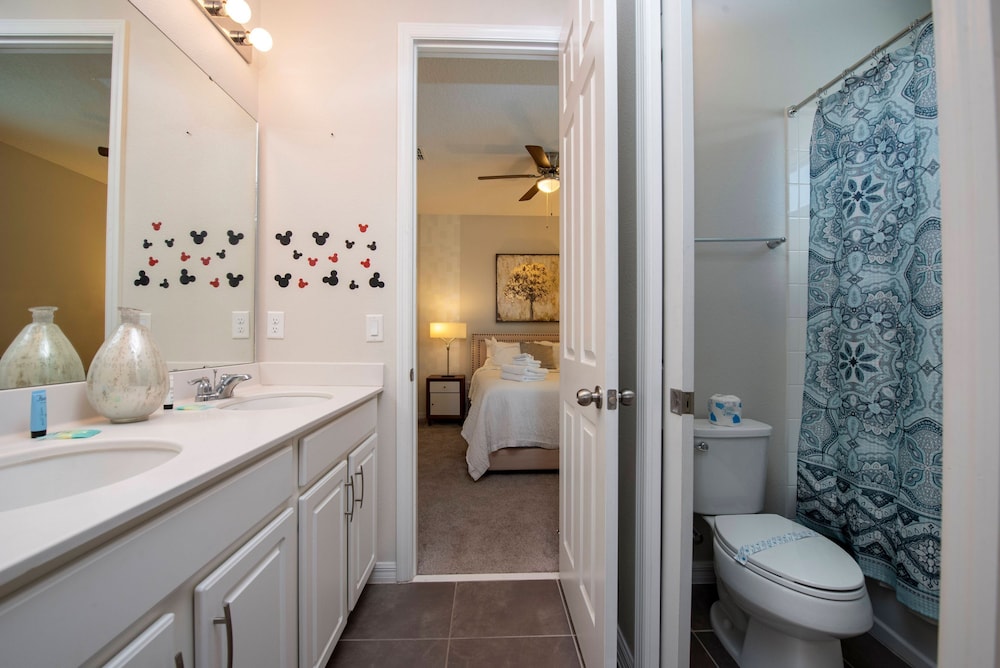 1799 Amazing 9Bd Near Disney
