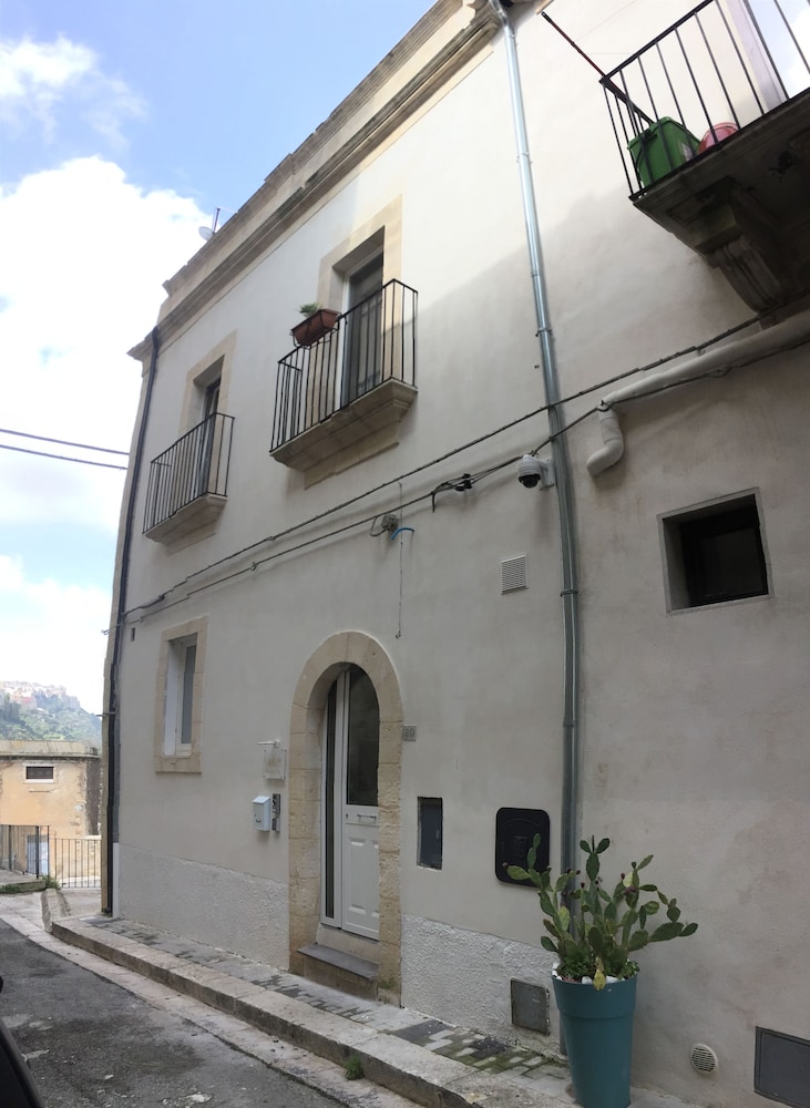 Hotel Reusuite Authentic Sicilian Hospitality