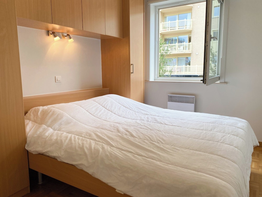 Apartment in Nieuwpoort-bad Near Beach