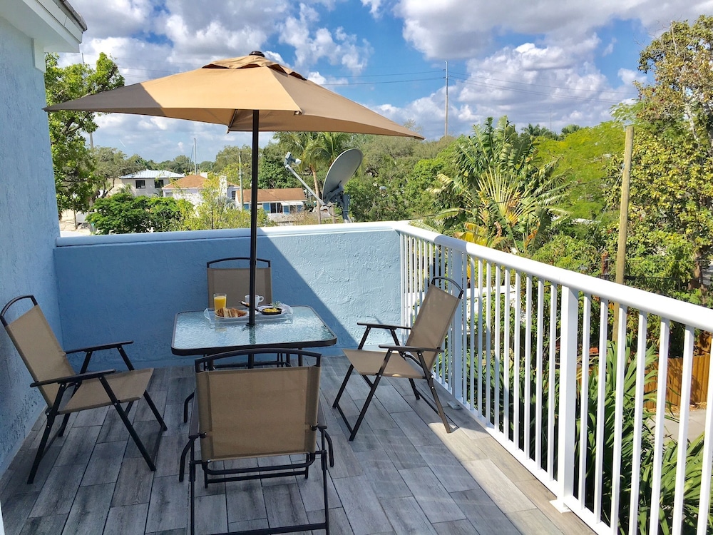 4 Bedroom Home by Ideal Experience VR - Image 1