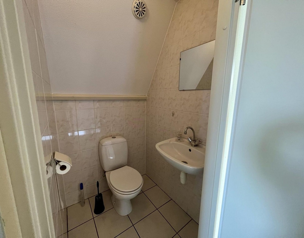 Holiday Bungalow With Wifi Near Beach