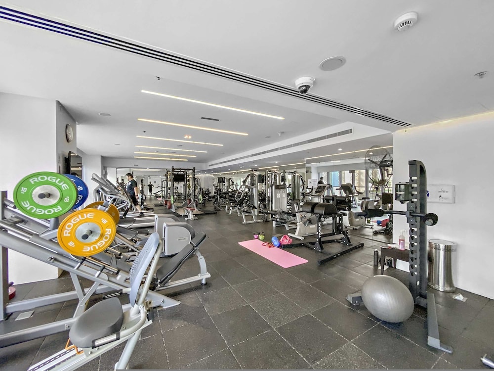 Silkhaus Chic in West Avenue Pool Gym Access