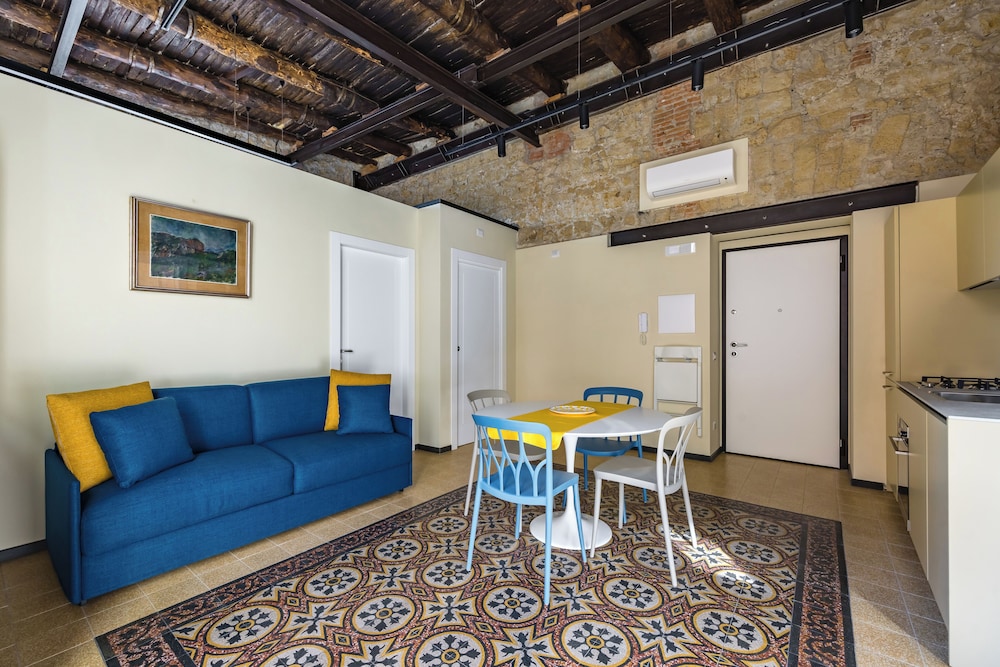 La Pinacoteca Aparthotel by NapoliApartments