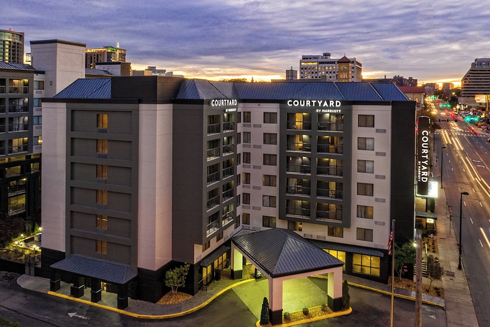 Courtyard By Marriott Vanderbilt-West End 48