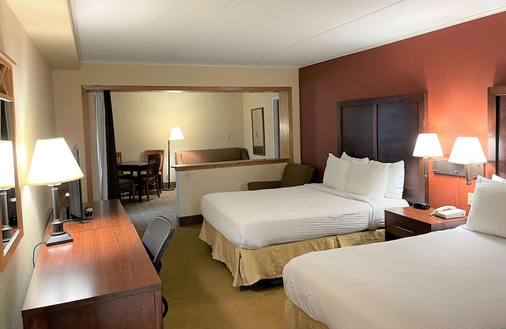 Crossroads Hotel and Event Center