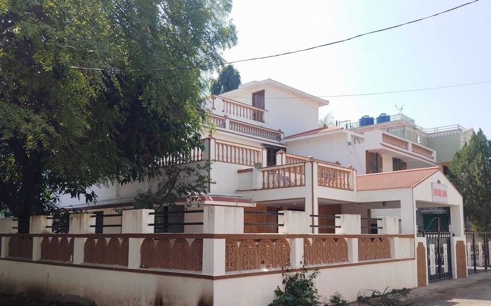 Hotel Royal Inn