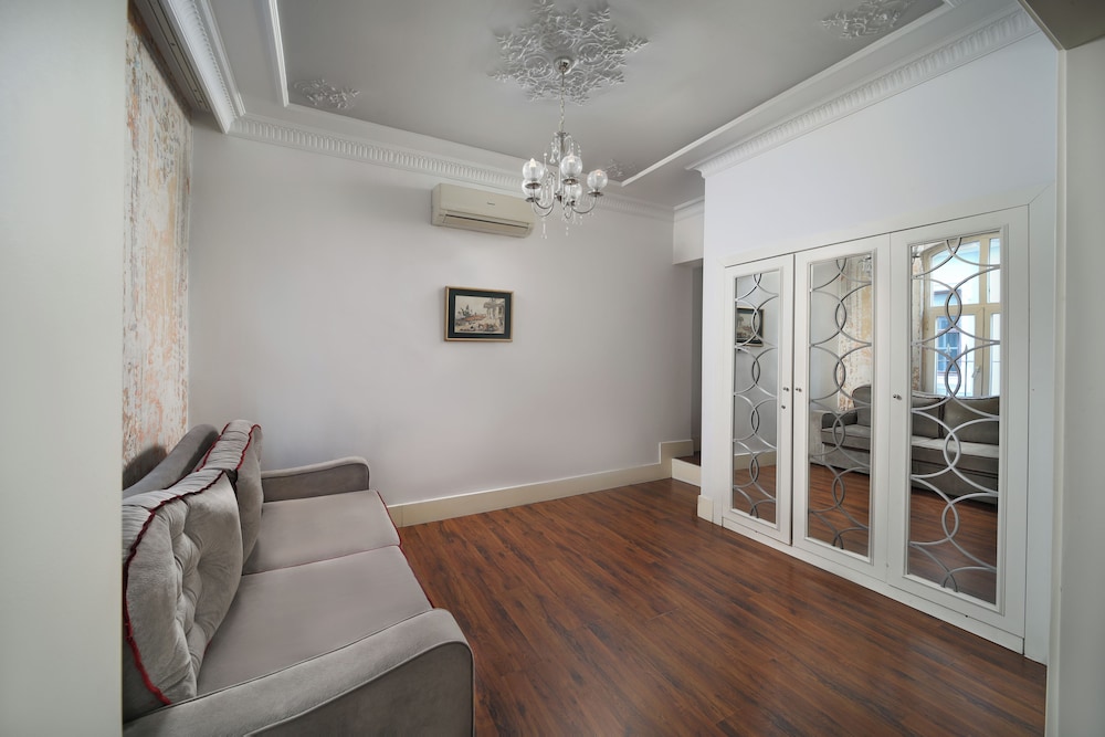 Meroddi Galata Daireleri - Image 16