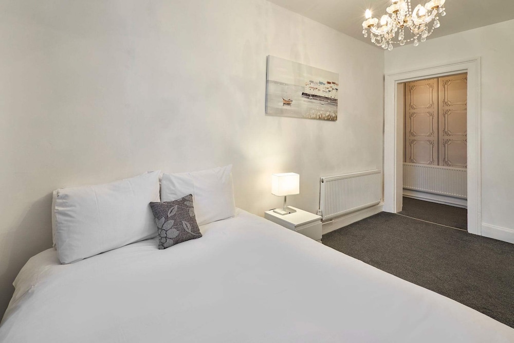 Host Stay Queen Street Apartment