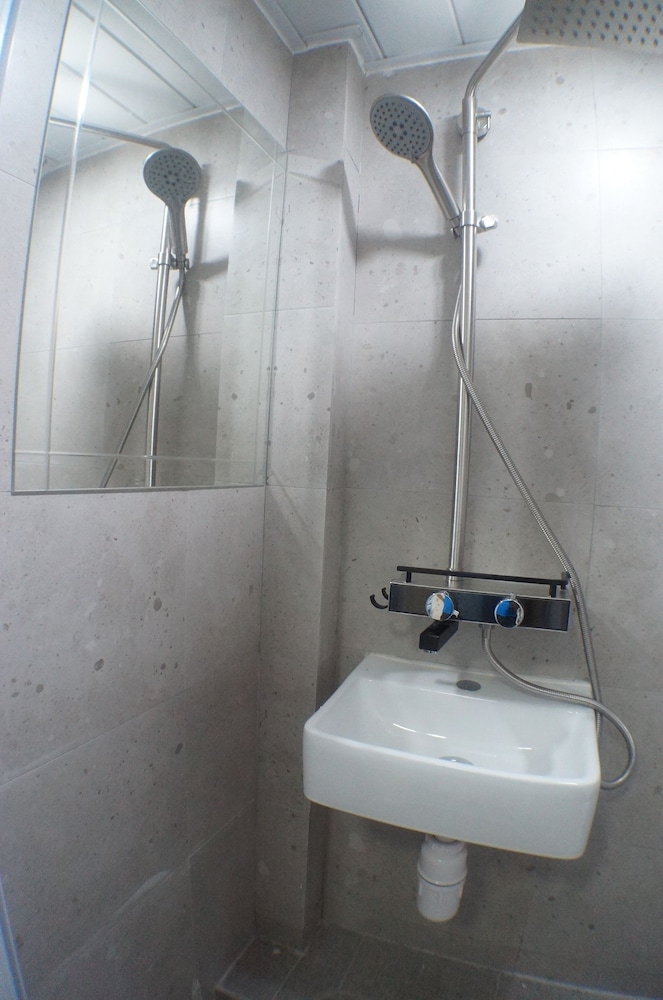 Tung Wo Guest House