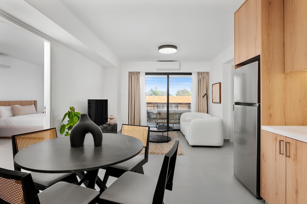 Finikoudes Marina View 102