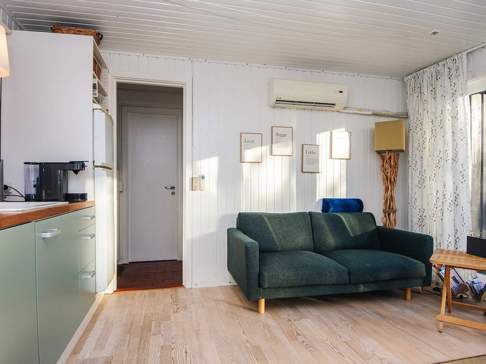 Peaceful Cabin Retreat in Ebeltoft