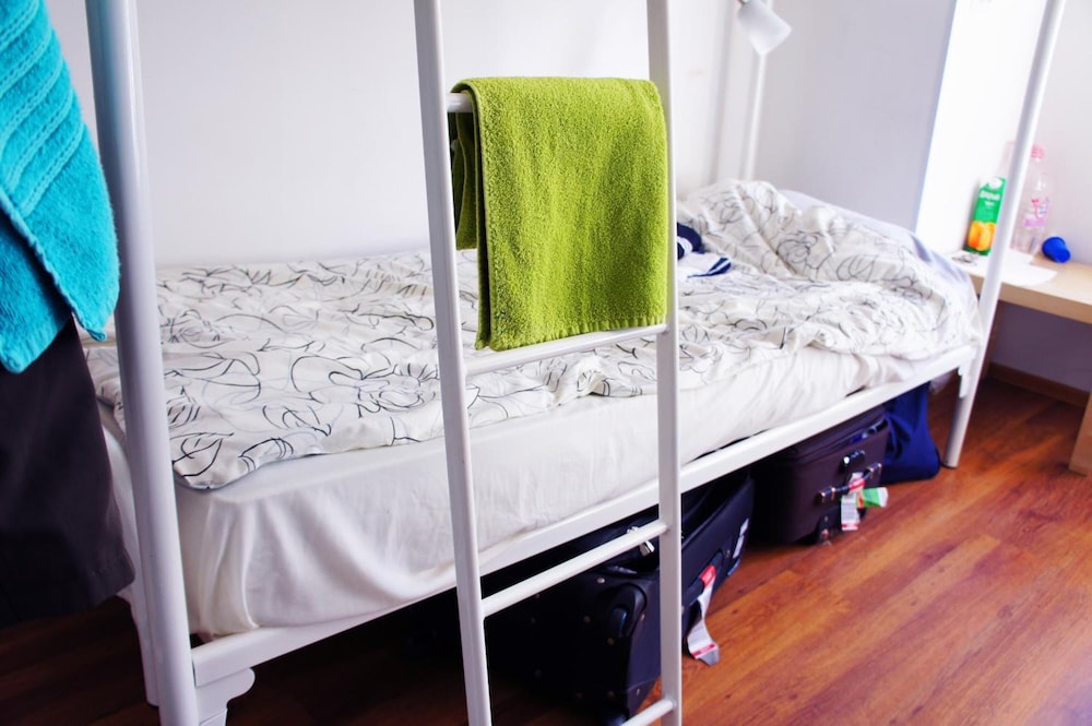 Online Hostel