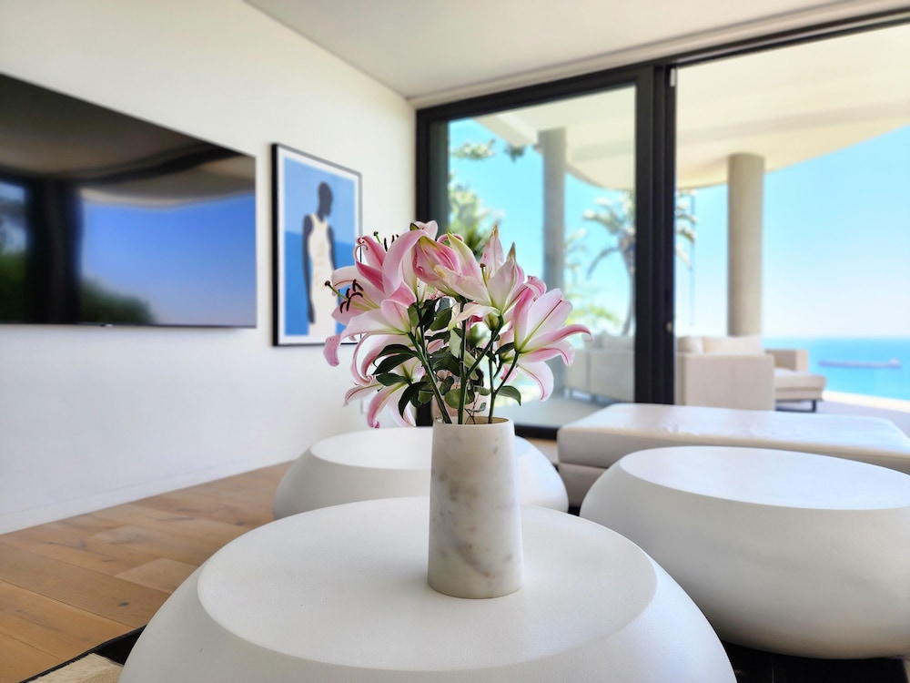 Ocean Villa - Ultra Luxury Villa in Bantry Bay